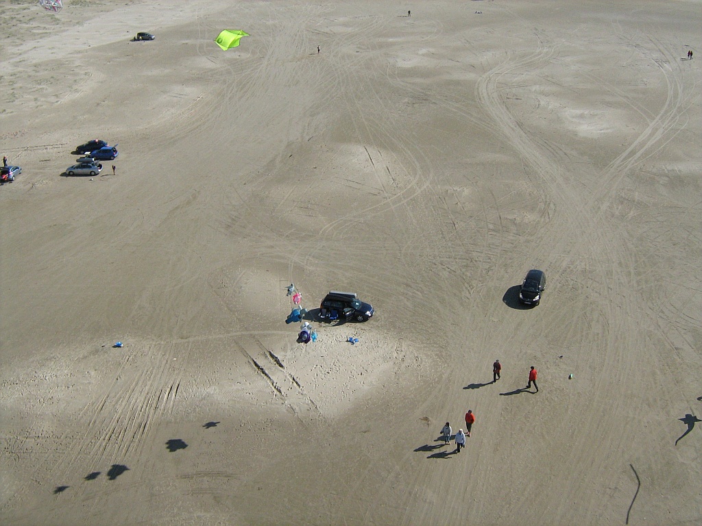 Fanö-Strand 6.2012, Basislager mit Mäusefamilie und Fanö-Rokkaku
