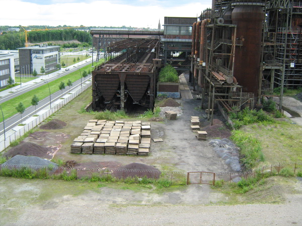 Phönix-West, Hochbunker und Cowpertürme